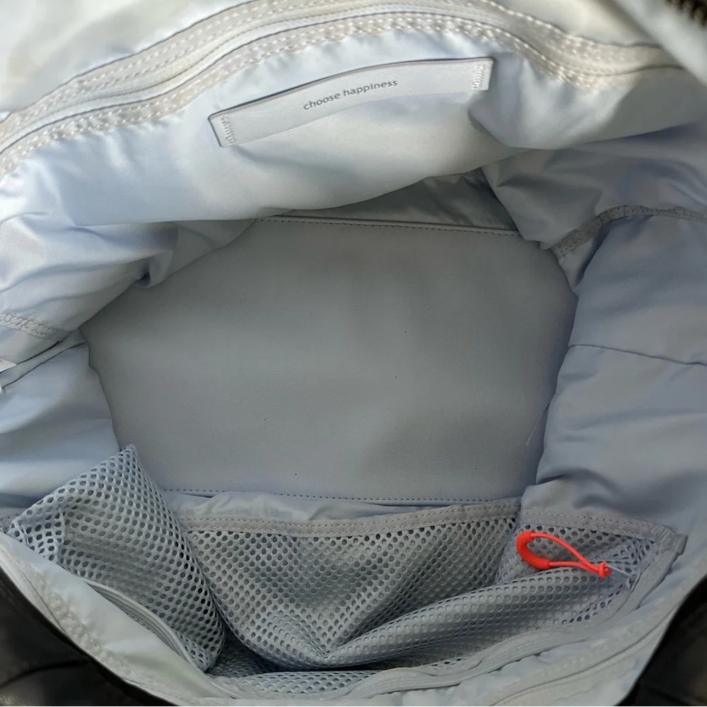 Lululemon tote - Picture 4 of 6